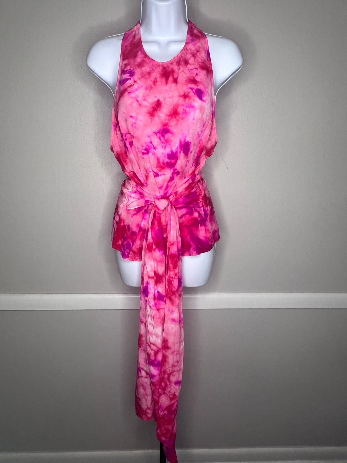 Trina Turk Blaze 100% Silk Pink Tie Dye Halter Tie Waist Top M Nwt